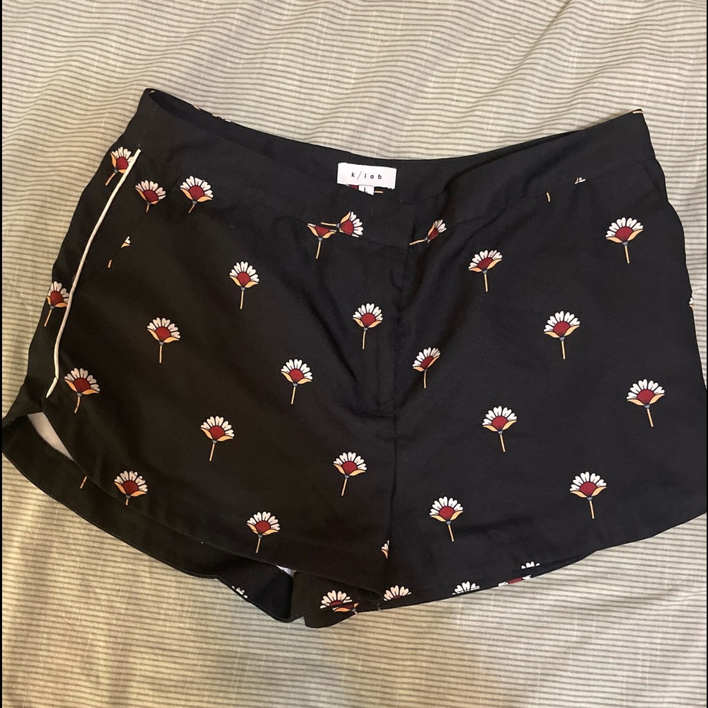 Floral pattern shorts